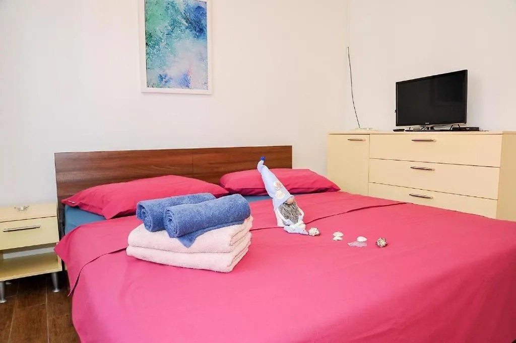 Apartment Apartman Ksenija Palit