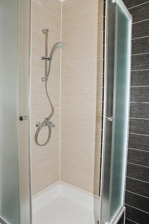 Apartman Ksenija Palit Apartment